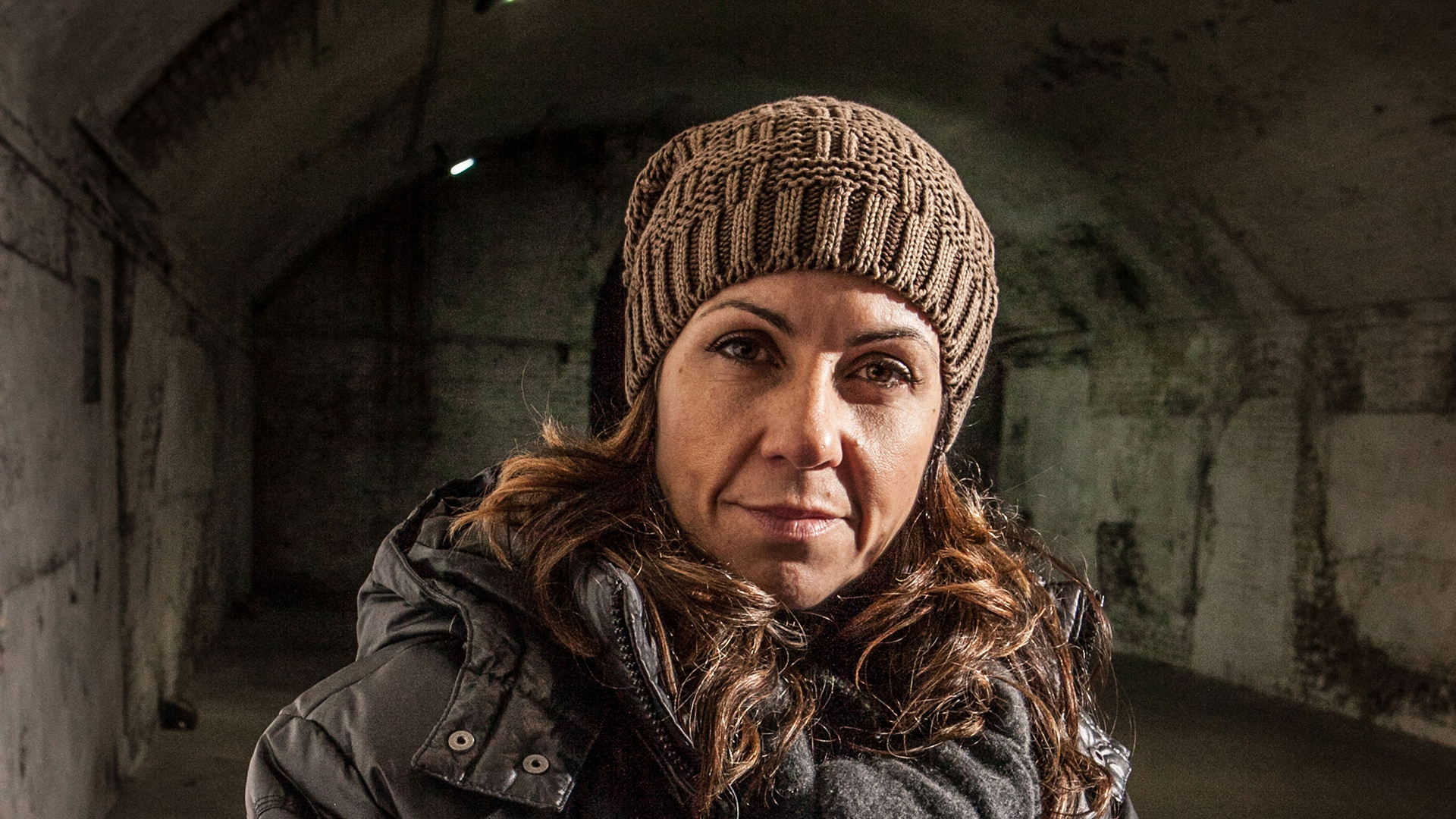 Julia Bradbury in Famous, Rich & Homeless