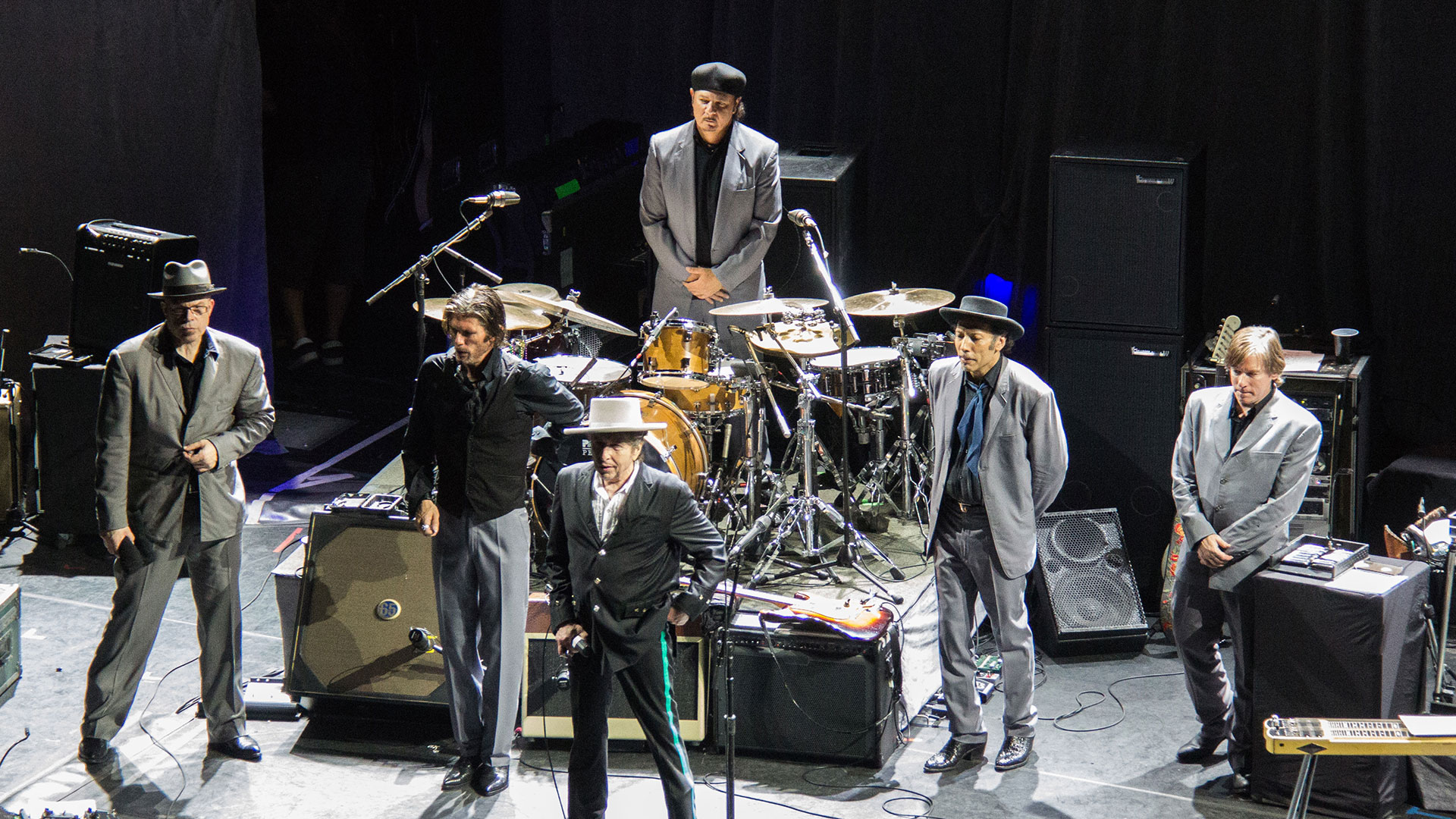 Bob Dylan and band