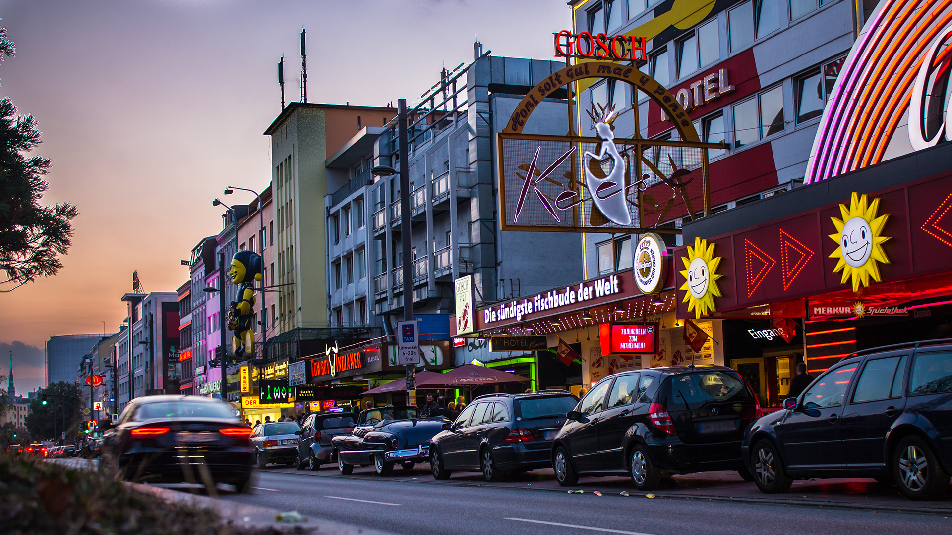 Hamburg's Reeperbahn at dawn