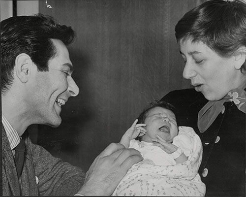 Zoë Wanamaker as a baby with her father actor and director Sam Wanamaker and mother Charlotte Holland