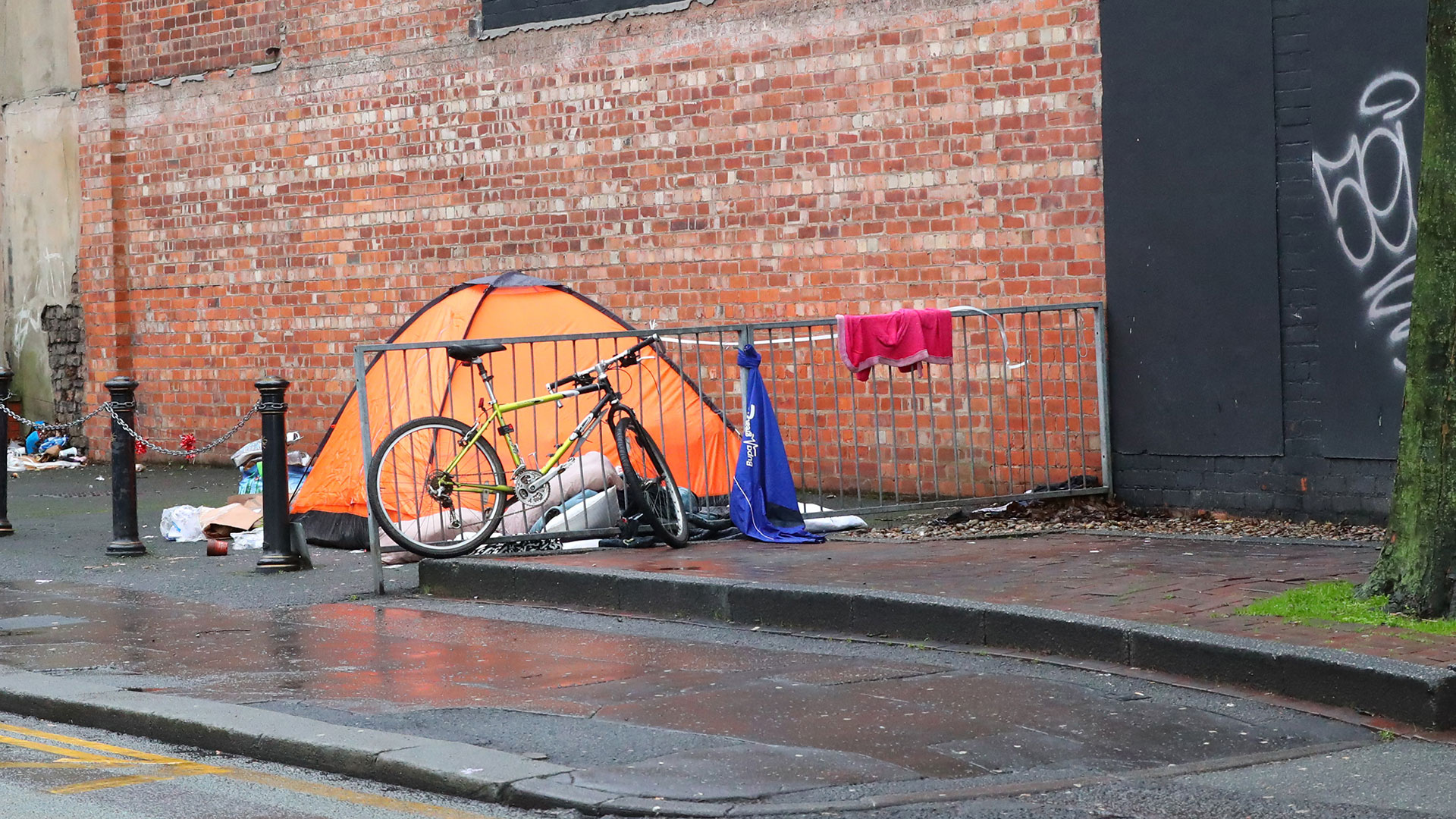 homeless rough sleeping tent