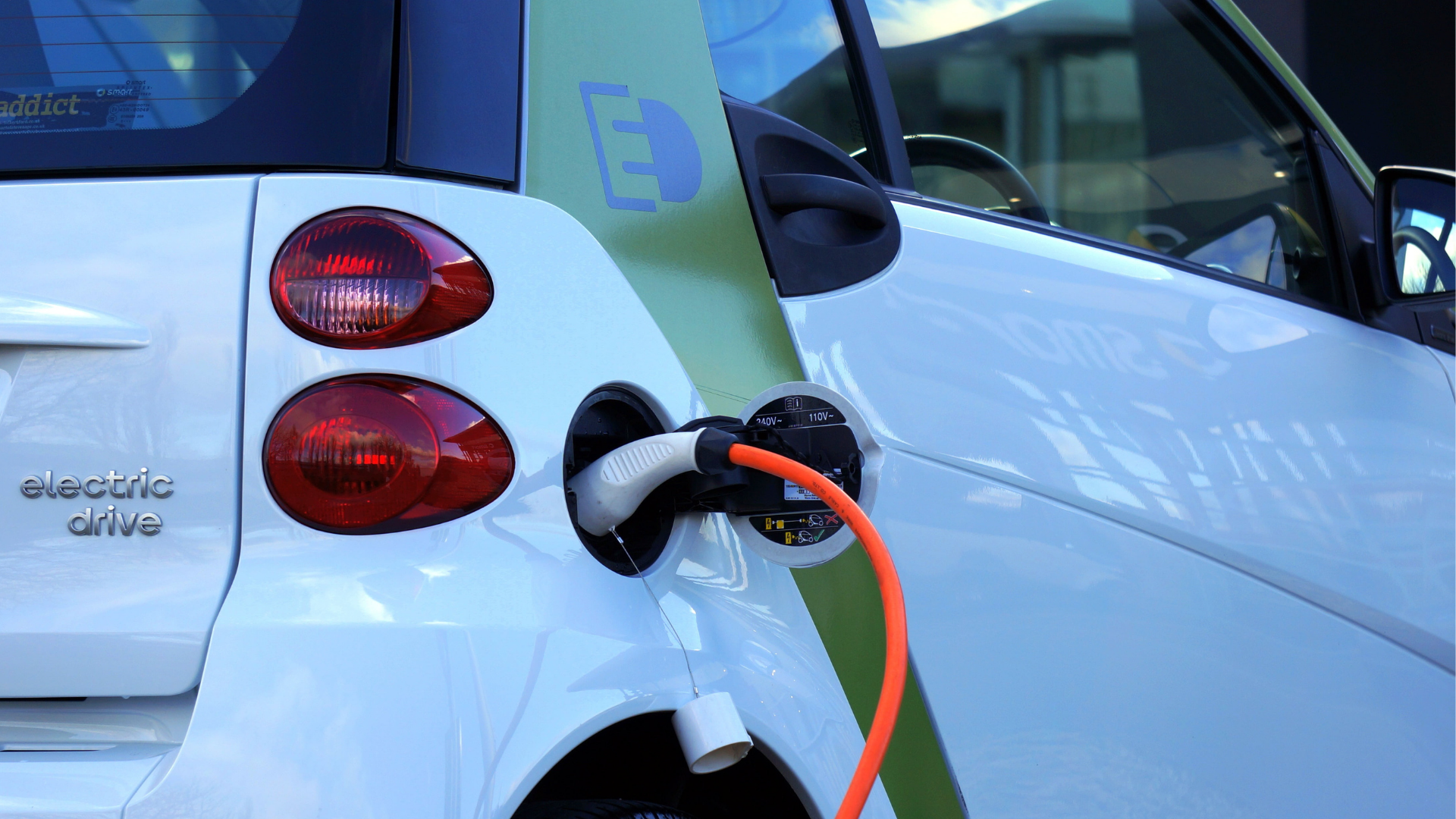 Electric vehicles could help tackle the climate crisis. Image credit: Piqsels