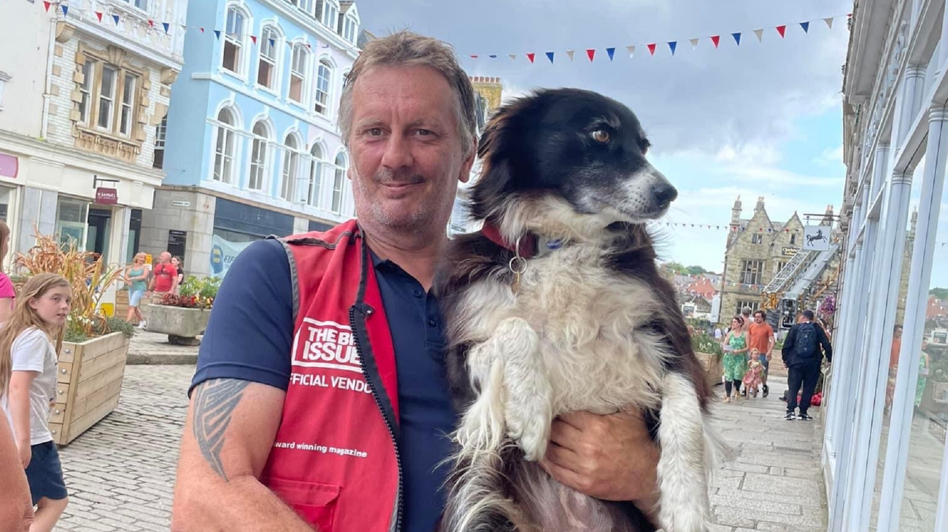 Big Issue vendor Steve Corbett and dog Blueberry