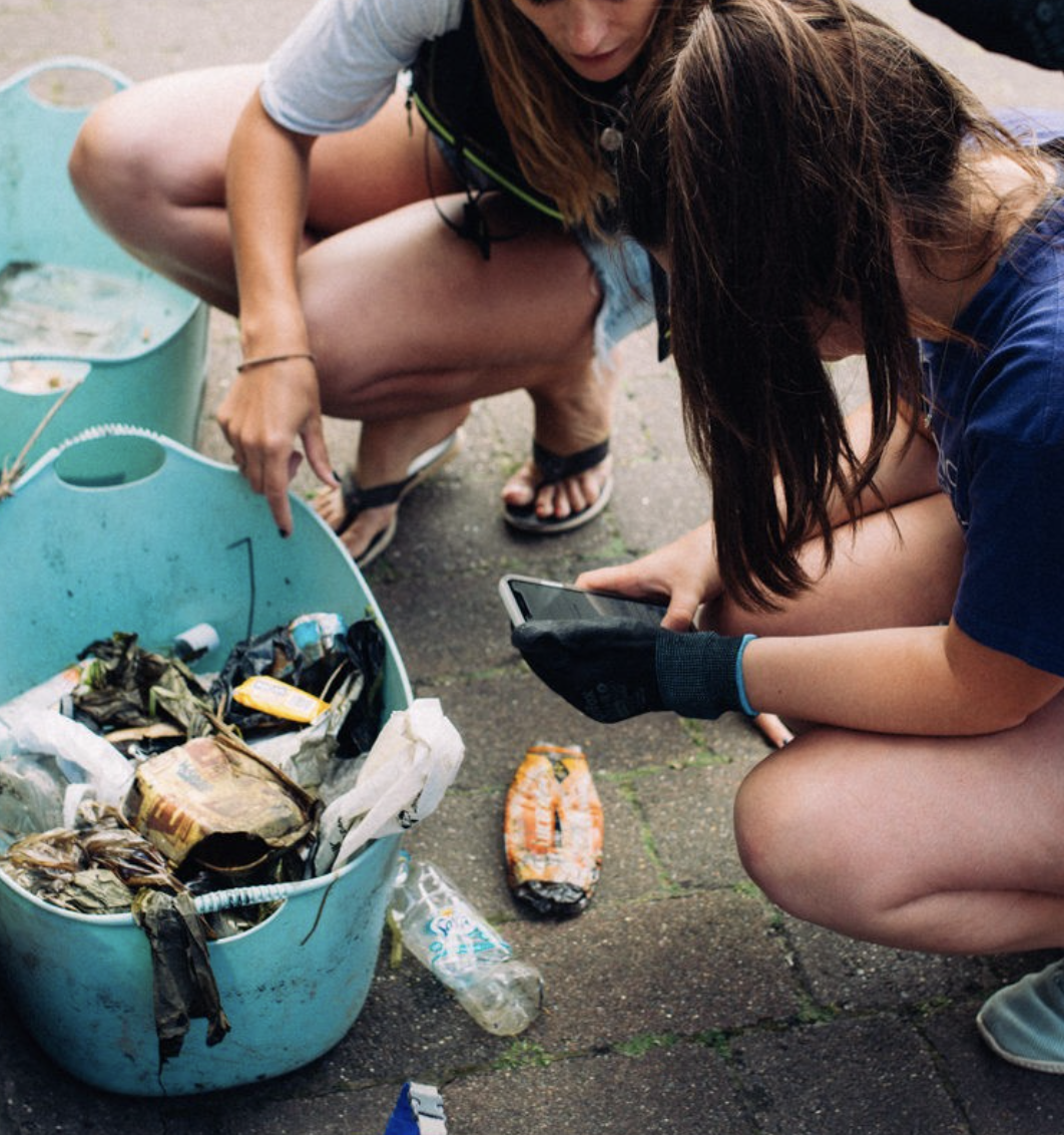 Planet Patrol volunteers picking up litter for water pollution