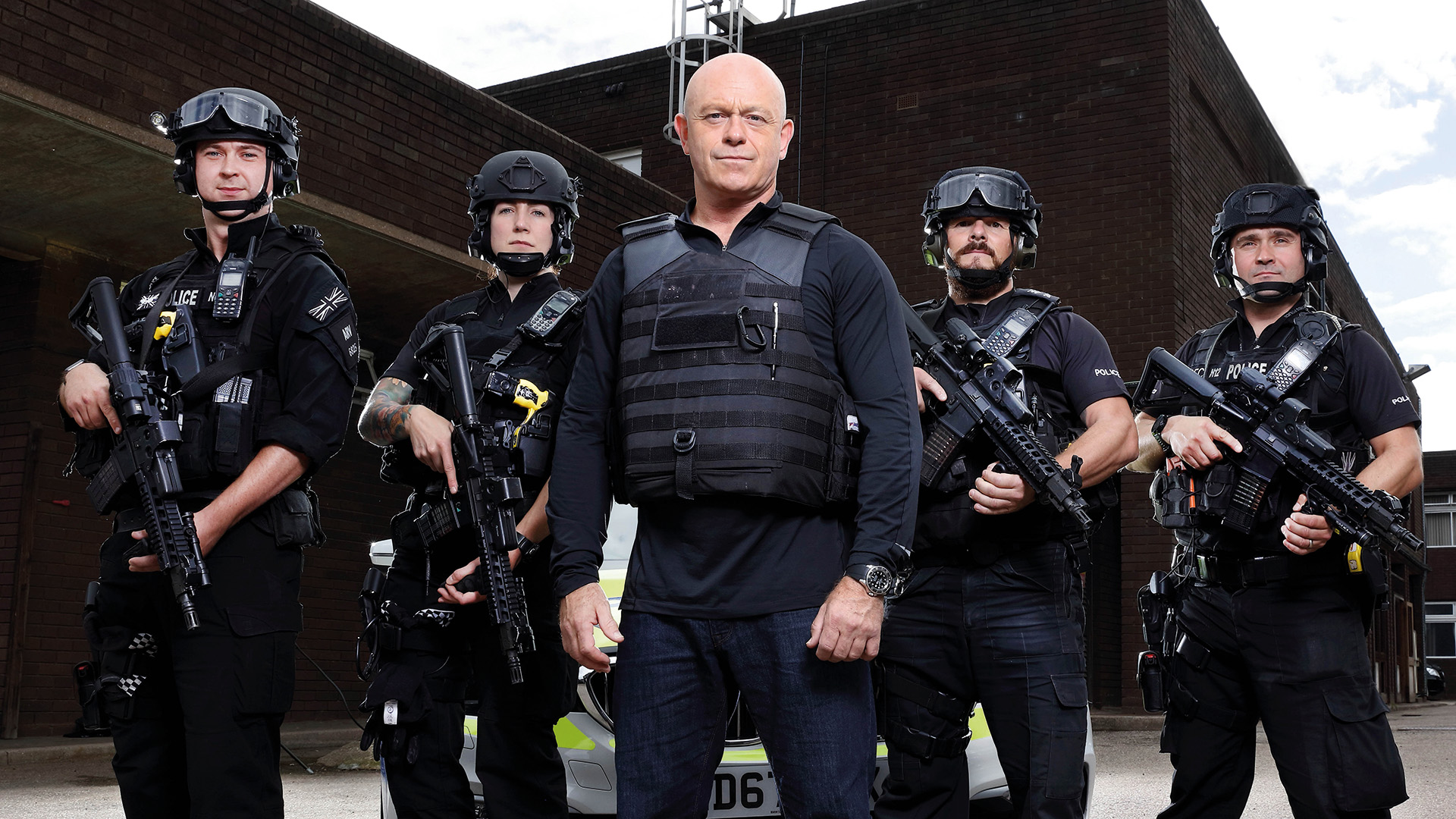 With officers from the West Midlands Tactical Firearms Team for In The Line Of Fire With Ross Kemp