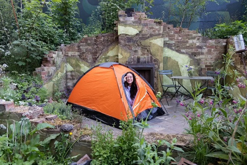 Vicky Pattison sleeps out at the Chelsea Flower Show for Centrepoint to raise awareness of youth homelessness