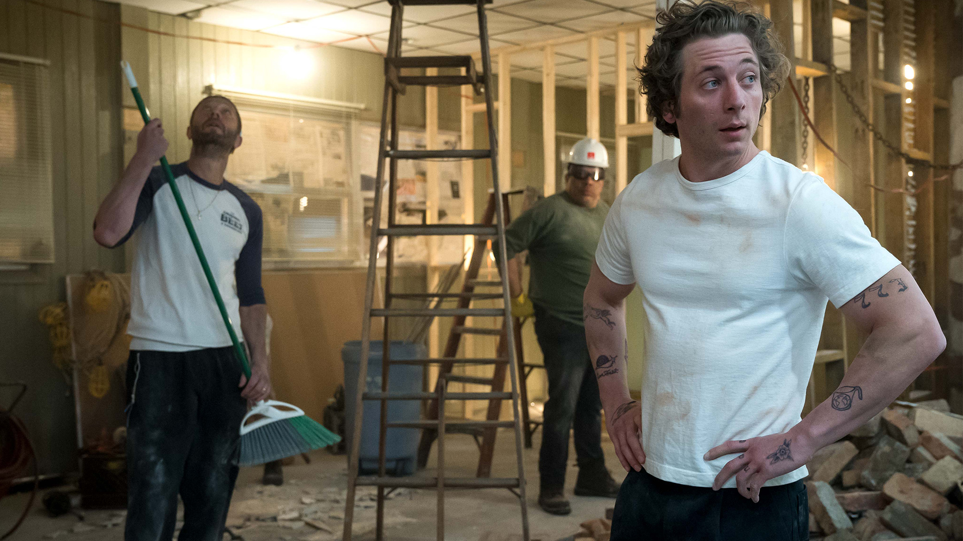 Carmy (Jeremy Allen White) and Richie (Ebon Moss-Bachrach) in The Bear season 2. Image: Disney+