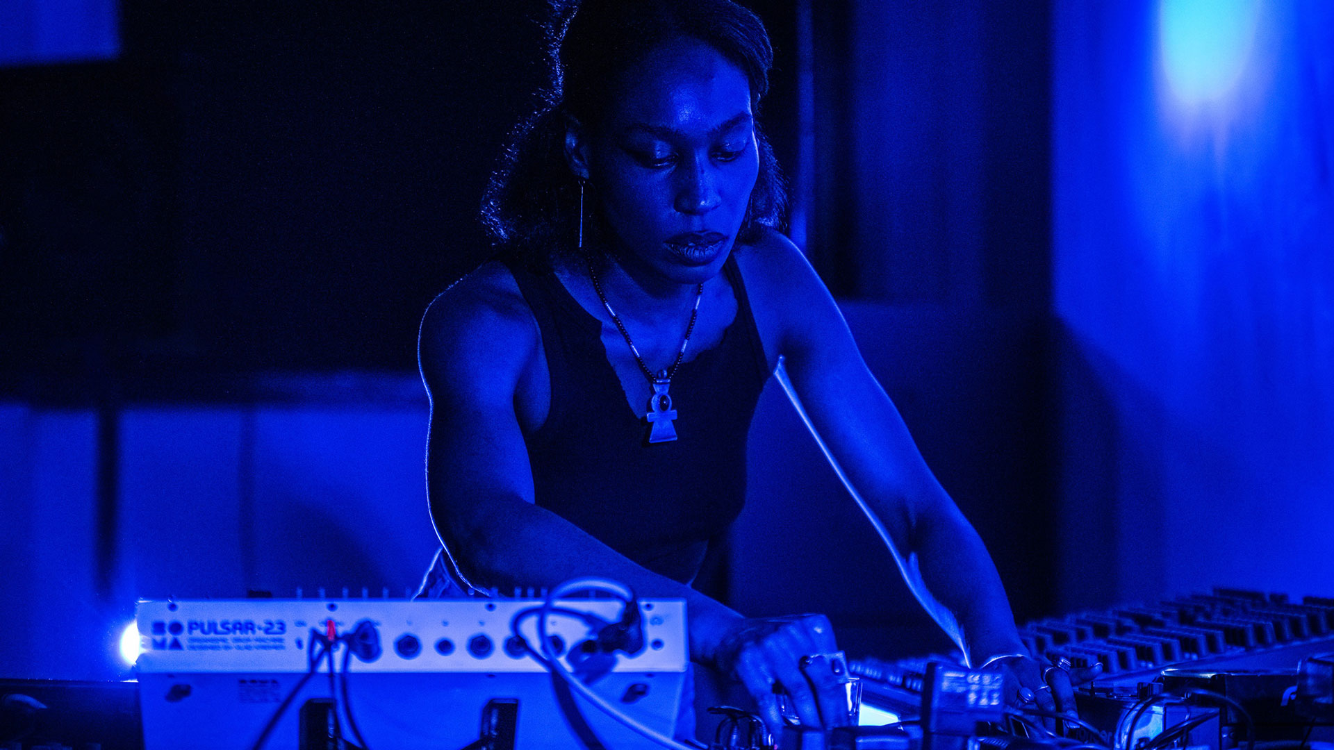 Female experimental musician plays at Iklectik