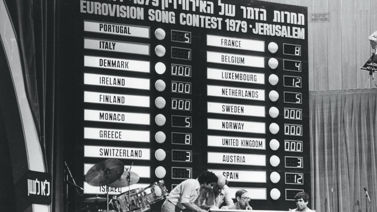 Israeli technicians prepare the scoreboard for the Eurovision Song Contest in Jerusalem, 1979