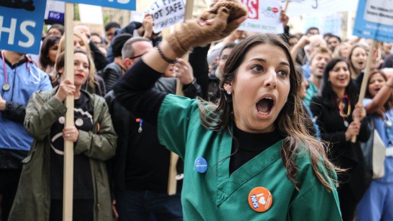 nhs workers protesting