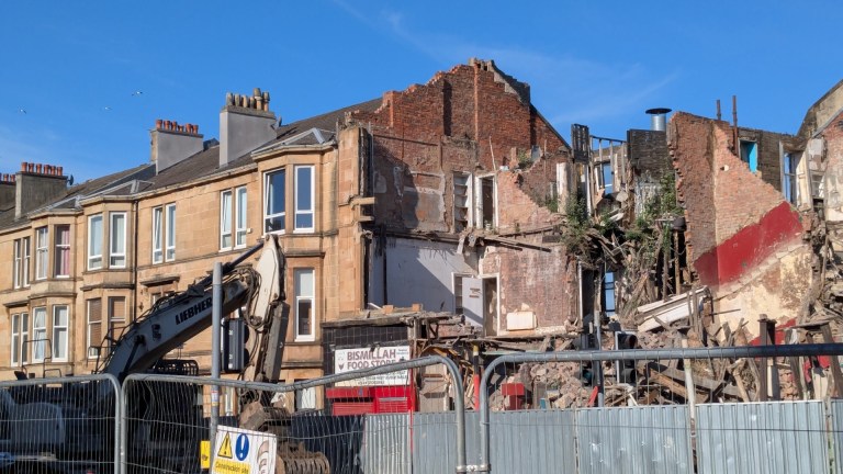 building on albert drive collapse in glasgow