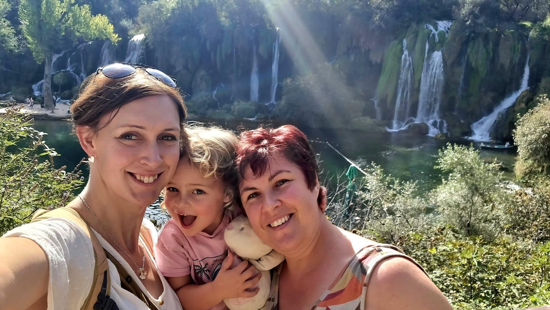 Ayla Holdom and loved ones