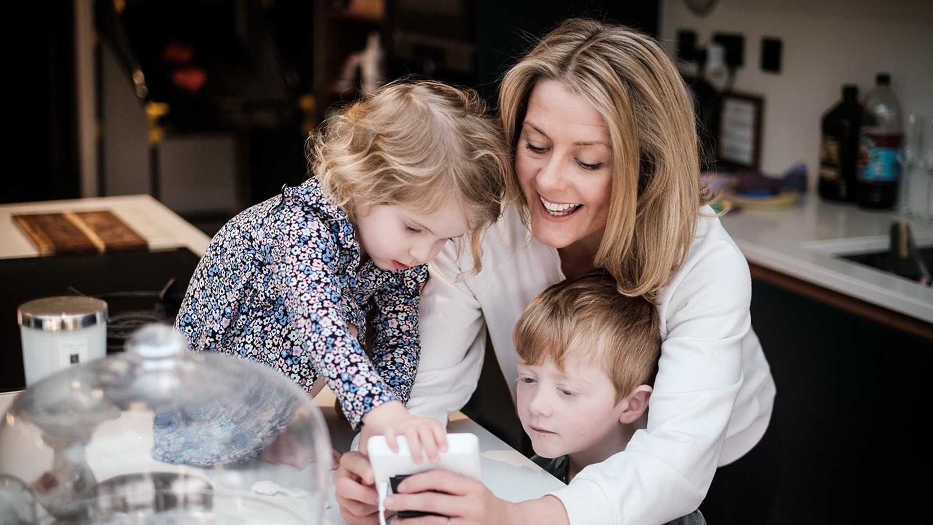 Damp and mould campaigner Lisa Malyon with her daughter and son