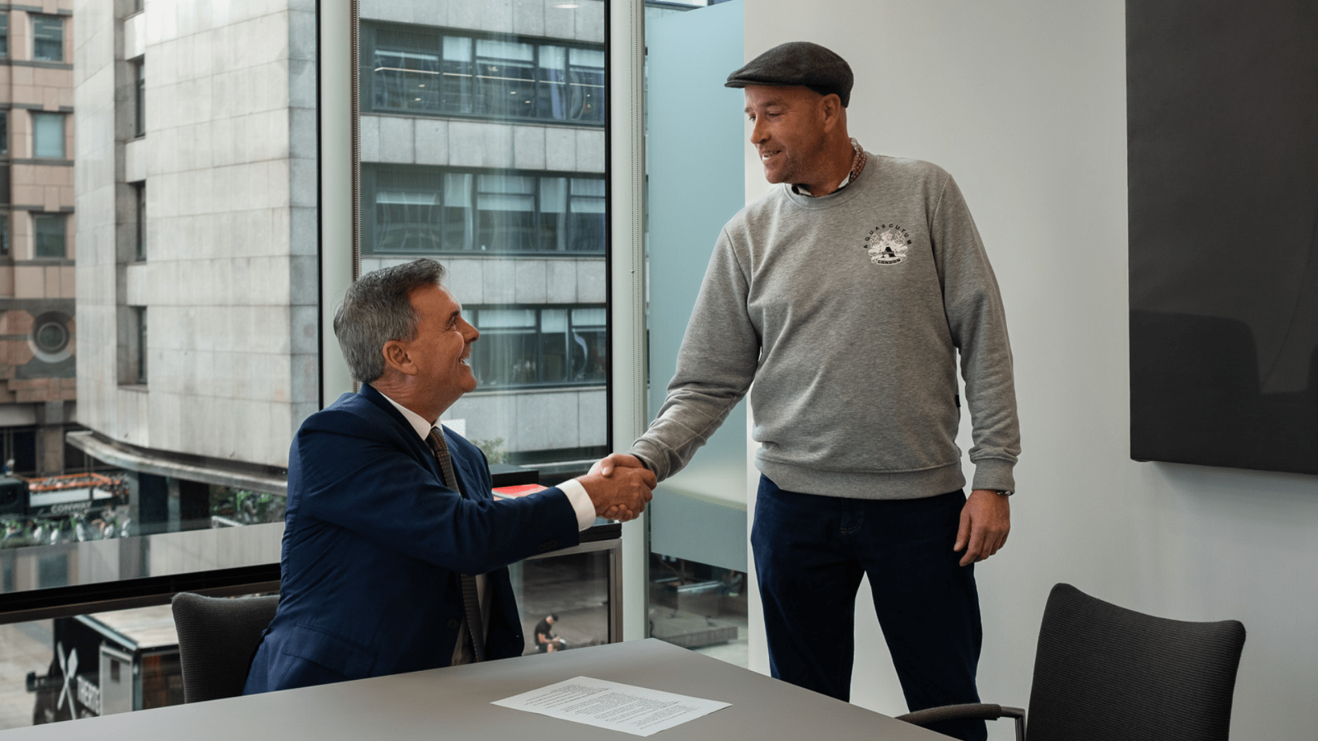 Mike Soutar with Big Issue Recruit candidate David. Photo: Juliette Pedram