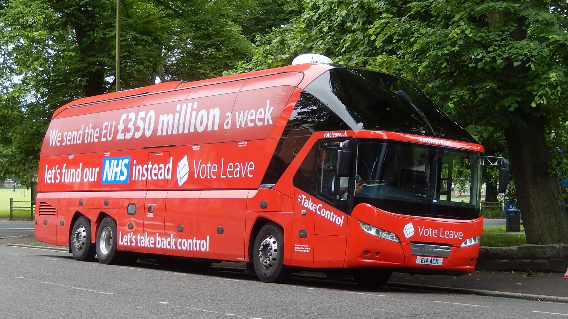 Vote Leave bus on Brexit campaign
