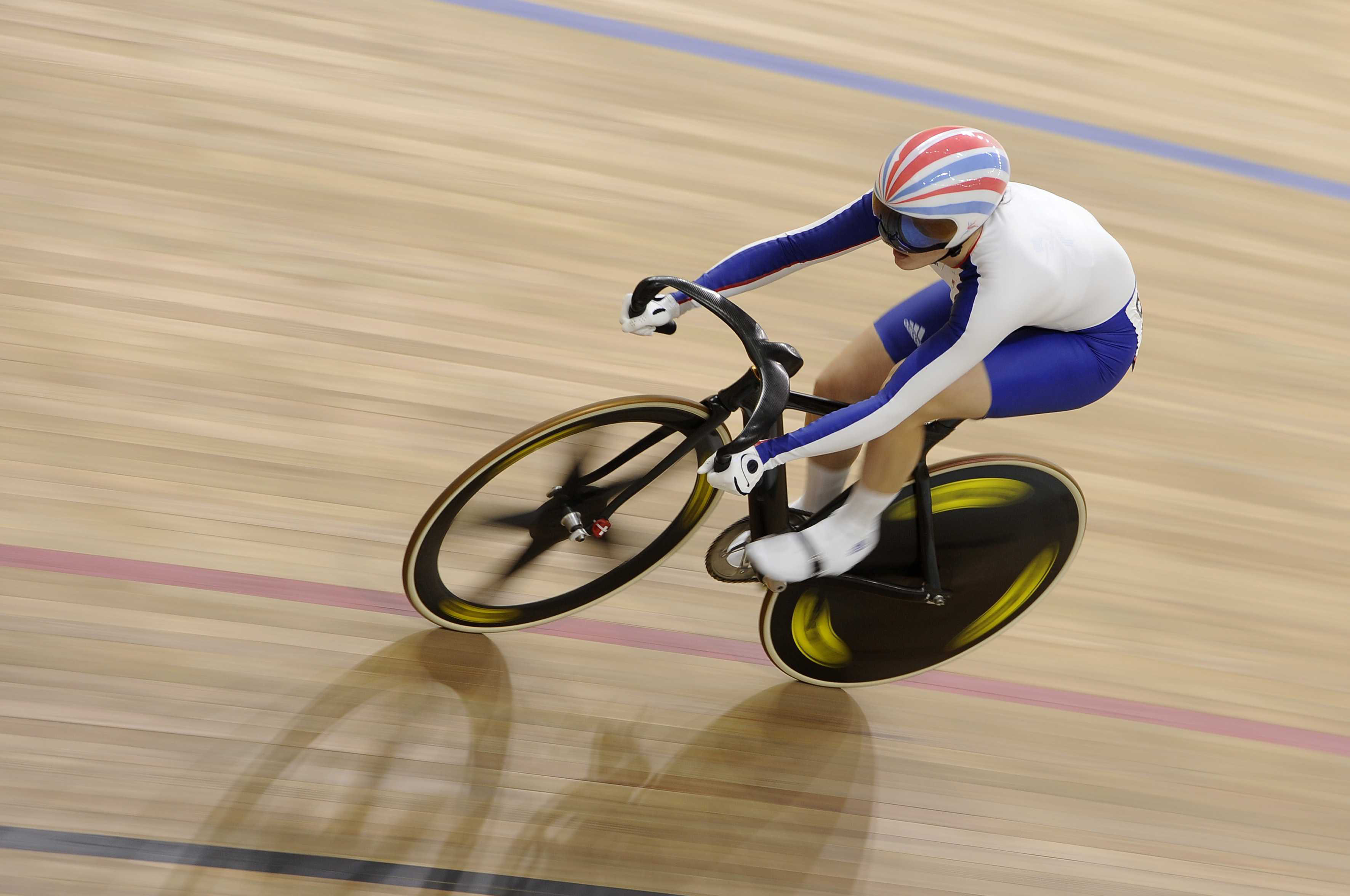 Victoria Pendleton on a bicycle at the 2008 Olympics in Beijing