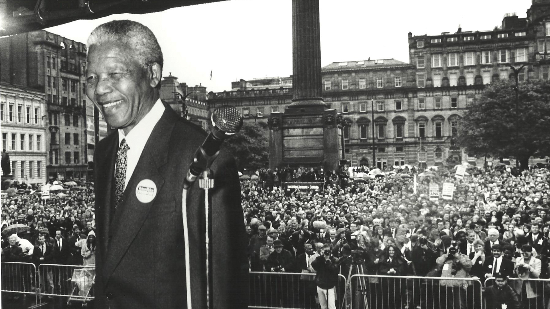 Nelson Mandela in Glasgow's George Square, 1993