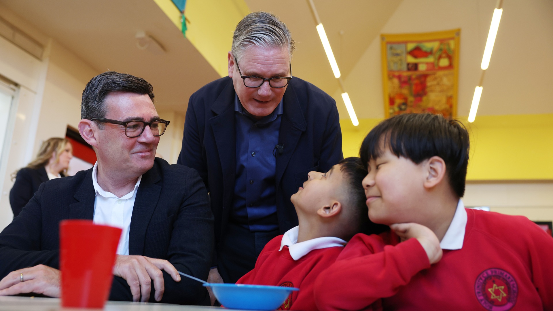 Andy Burnham and Keir Starmer meet school children in Manchester