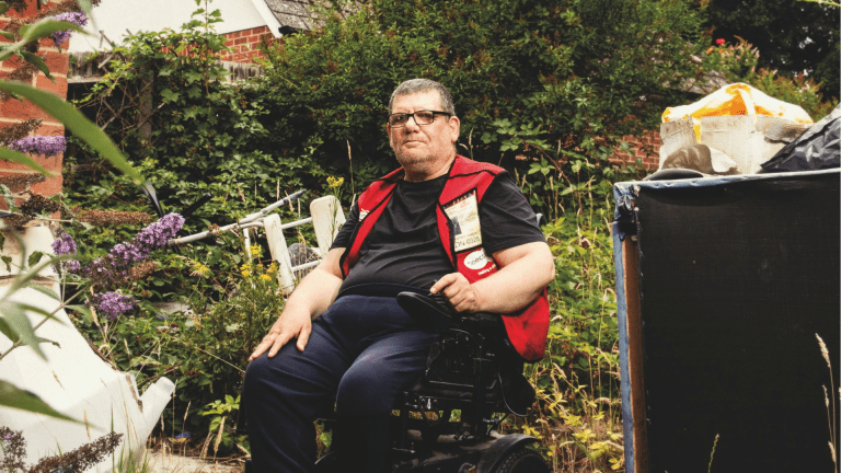Jason Sallis, who sells the Big Issue in Moorgate, has been struggling in the heat. Photo credit: Louise Haywood-Schiefer