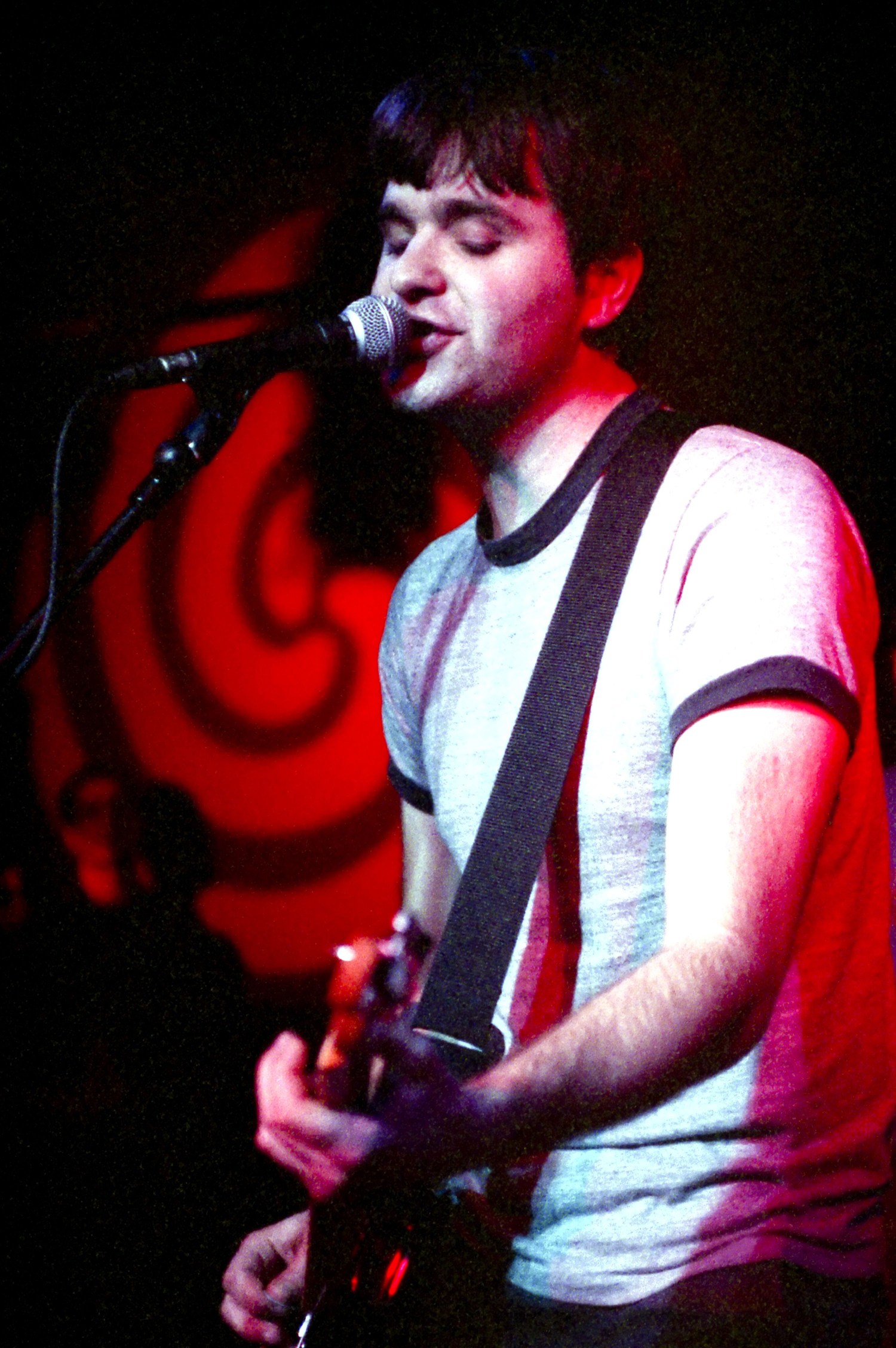 Ben Gibbard of Death Cab For Cutie on stage in Barcelona in 2002